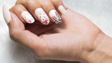 9 Glamnetic Press-On Nails que puedes regalar en las botas de Navidad, desde $15 dólares