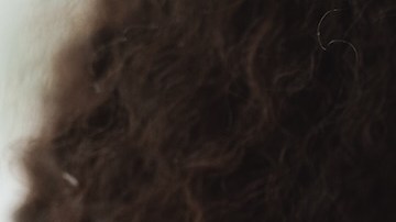 Repara la piel de tus labios agrietados y secos con este bálsamo viral de $7 dólares