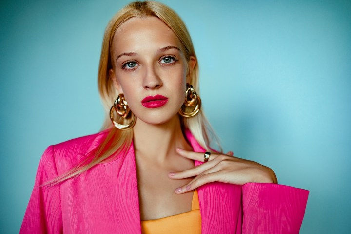 Tendencias de moda 2024: 7 arracadas ‘chunky’ que puedes comprar desde $12 dólares
