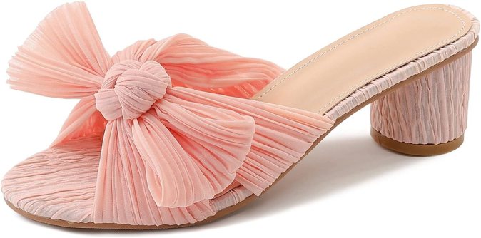 Tendencias de moda 2024: 8 tacones con moños que puedes comprar desde $38 dólares