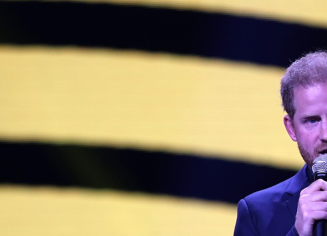 ‘The Crown’ recreó un momento muy controversial del príncipe Harry y los fans tienen preguntas