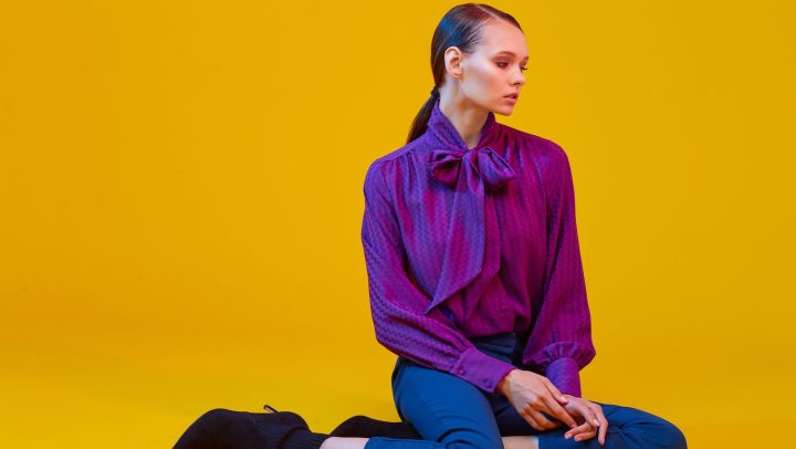 Moda 2024: 9 blusas y tops con moños muy en tendencia desde $20 dólares en Amazon