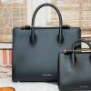 Conoce a Strathberry, la especial marca de bolsos que Kate Middleton y Meghan Markle adoran