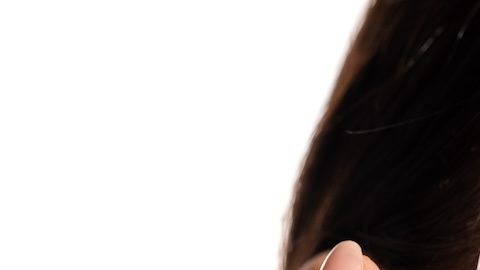 Un solo producto protege del sol unifica el tono y evita la base pesada