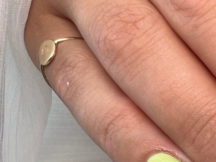 Conoce los stickers de uñas virales para conseguir un nail art bellísimo en minutos