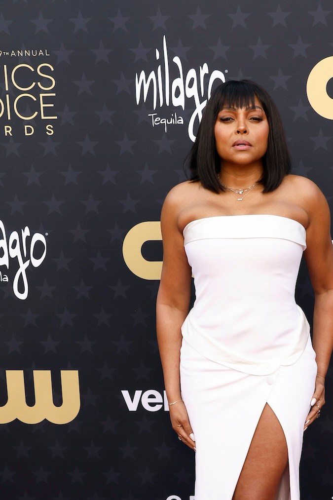 Taraji P. Henson en la alfombra roja de los Critics Choice Awards 2024.