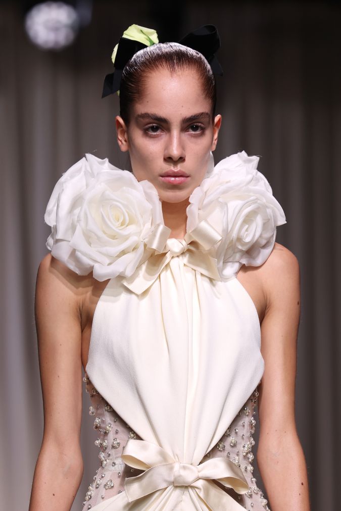 Giambattista Valli incluye el Corsage Core en sus diseños de Primavera ...