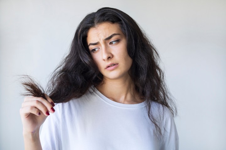 Mejora el cabello seco y quebradizo en invierno con este shampoo y acondicionador de Amazon