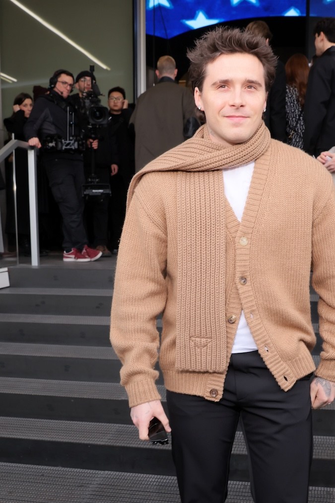 Brooklyn Beckham en Milan Fashion Week Men's 2024.