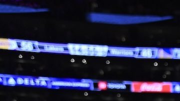 A sus 10 años North West, hija de Kim Kardashian, se pone diamantes en los dientes