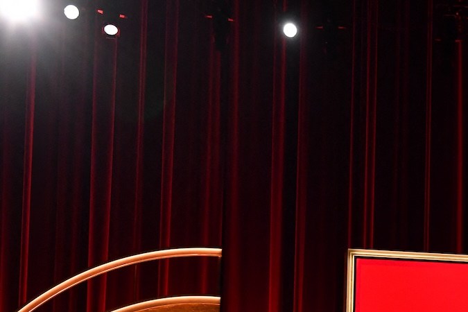 Oppenheimer lidera las nominaciones al Oscar 2024 compitiendo por 13 galardones.