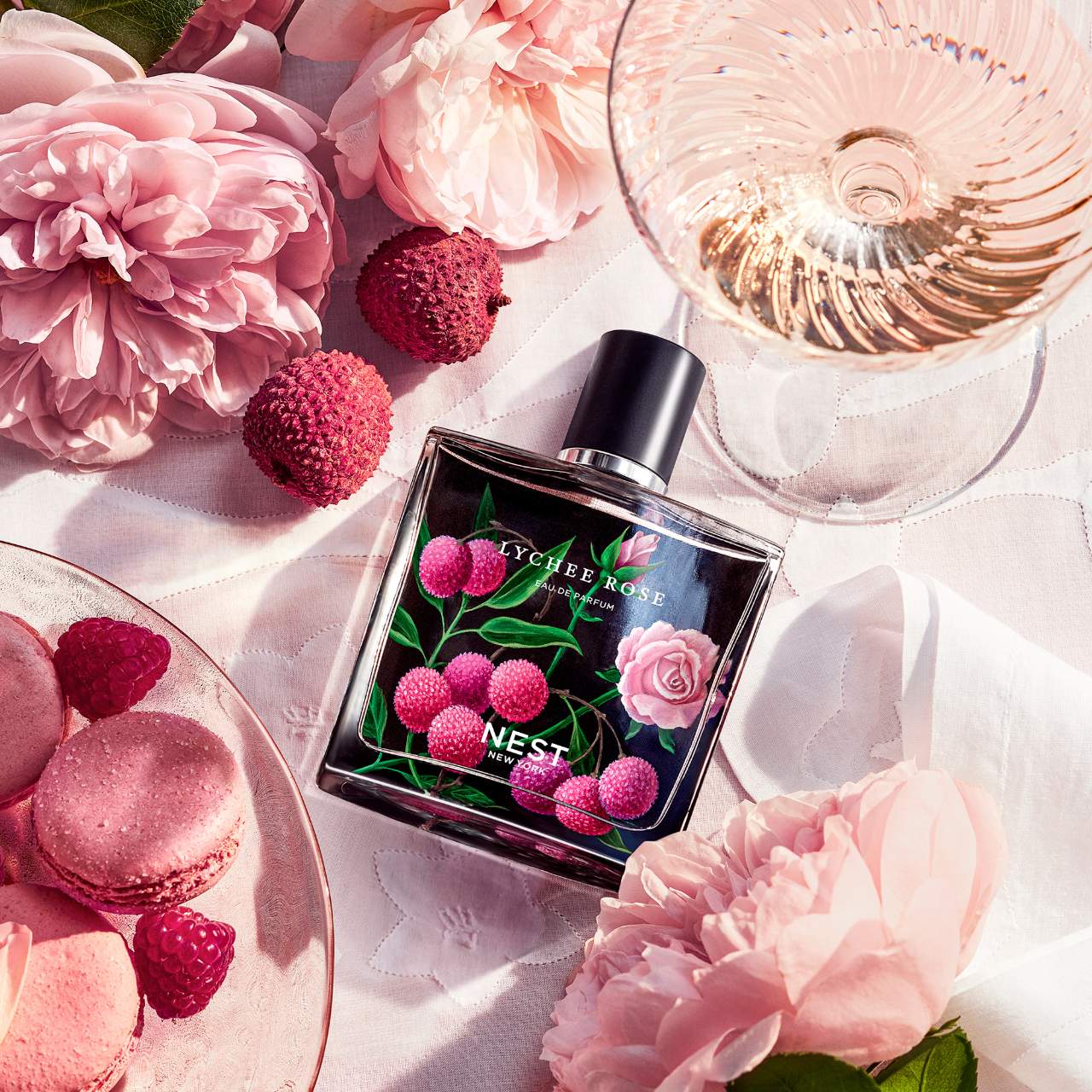 Lychee Rose Eau de Parfum de NEST New York.