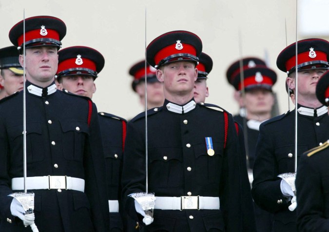 El príncipe Harry durante el Desfile del Soberano en la Real Academia Militar de Sandhurst, en abril de 2006.