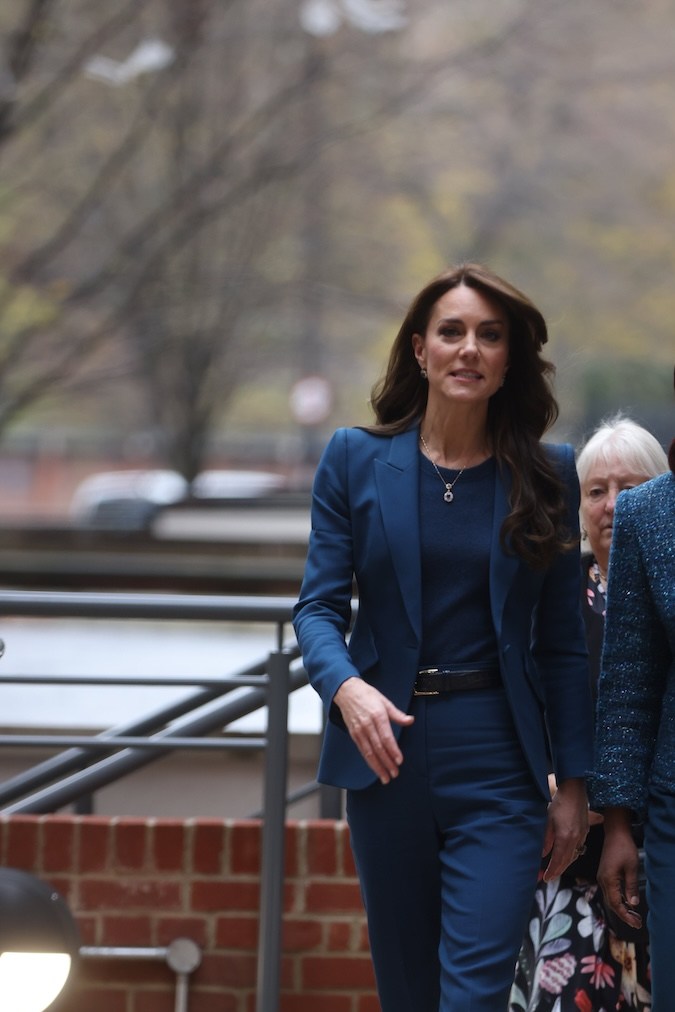 A través del comunicado del Palacio de Kensington, Kate Middleton se disculpó por tener que posponer algunos de sus compromisos oficiales.