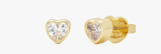 Broqueles de corazón de Kate Spade.