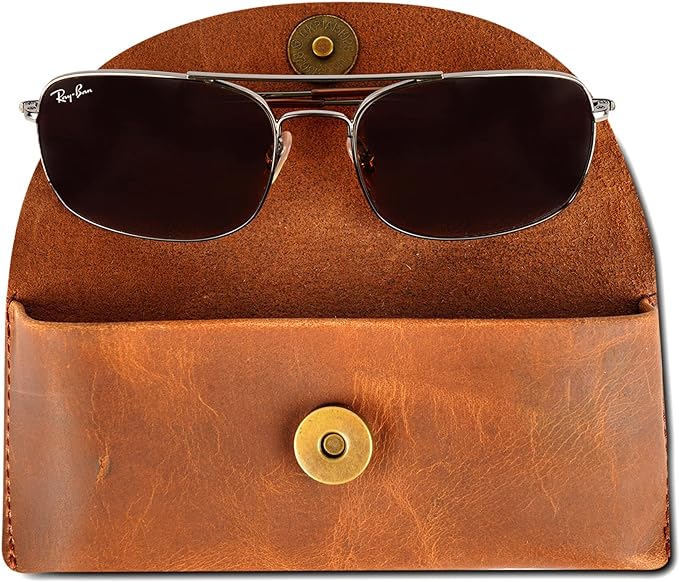 Estuche para gafas de The Antiq Store de venta en Amazon.