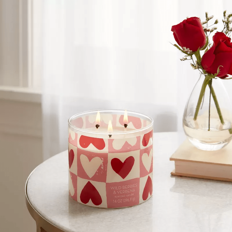 Candle Hearts in Blocks Wild Berries and Verbena de Threshold de venta en Target.