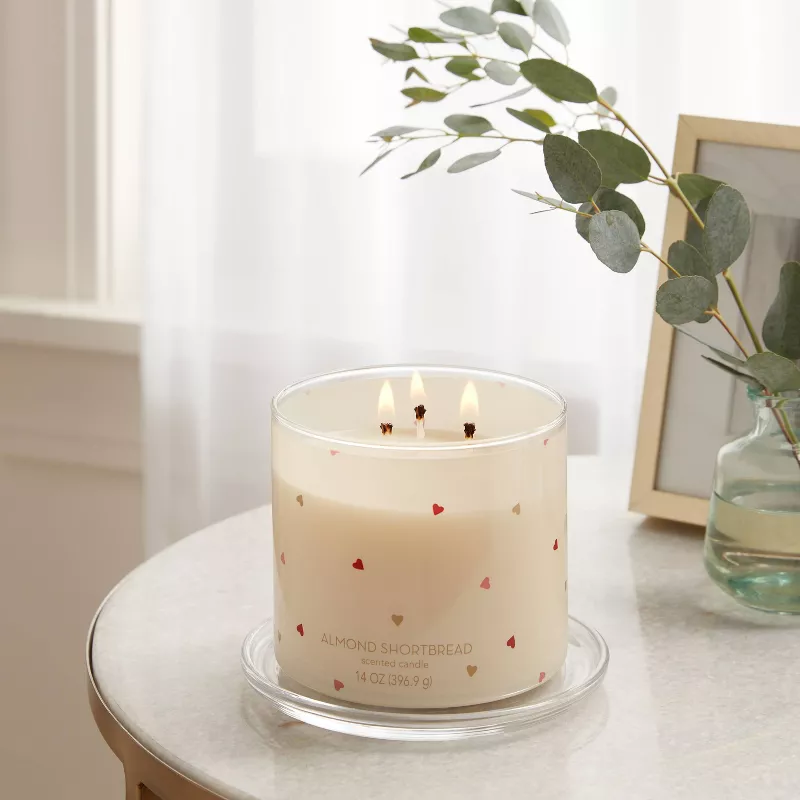 Candle Hearts Ivory Almond Shortbread de Threshold de venta en Target.