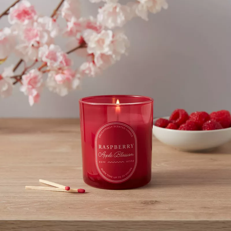 Candle Raspberry Apple Blossom de Threshold de venta en Target.

