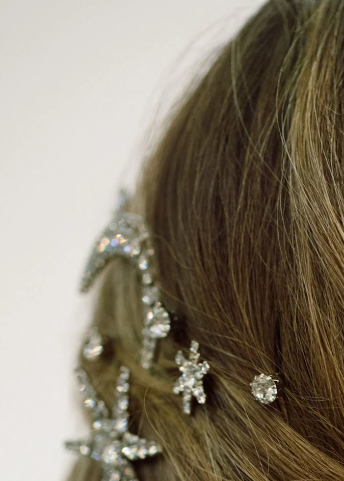 Taylor Swift recibió el 2024 junto a su novio: cómo replicar el brillante look de la cantante