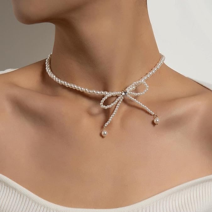 Collar con moño de Sttiafay de venta en Amazon.