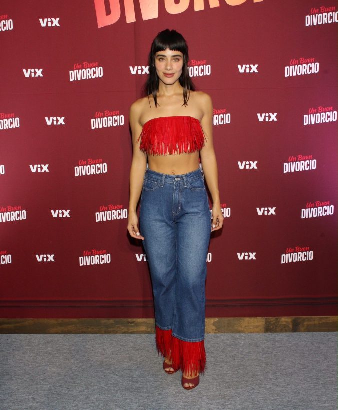 Esmeralda Pimentel destaca con un look rojo en México.