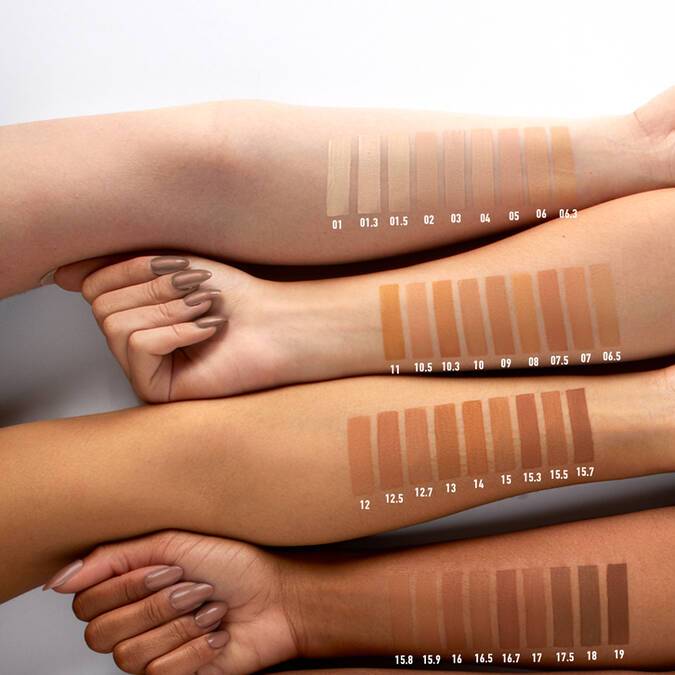 Tonos de Can’t Stop Won’t Stop Full Coverage Foundation de NYX.