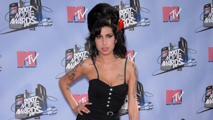 Conoce el delineador de ojos de $5 dólares que Amy Winehouse usaba para su icónico look