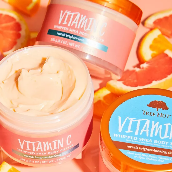 Vitamin C Whipped Shea Body Butter de Tree Hut.