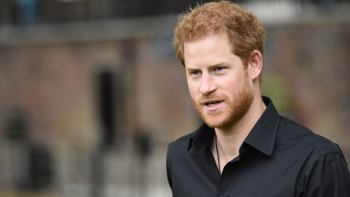 El príncipe Harry ya está en Reino Unido para ver a su padre y pero no visitará a su hermano
