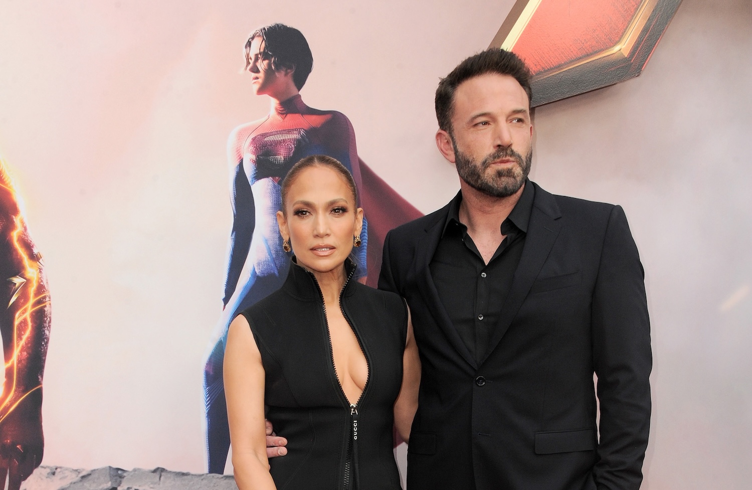 Jennifer Lopez y Ben Affleck en la alfombra roja de la premiere de The Flash en junio de 2023.