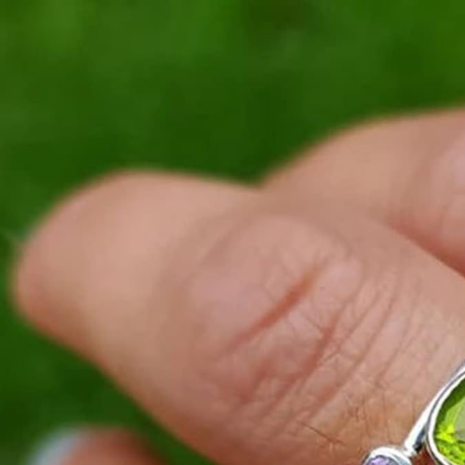 Anillos de Senpoly con piedra de nacimiento de venta en Amazon.