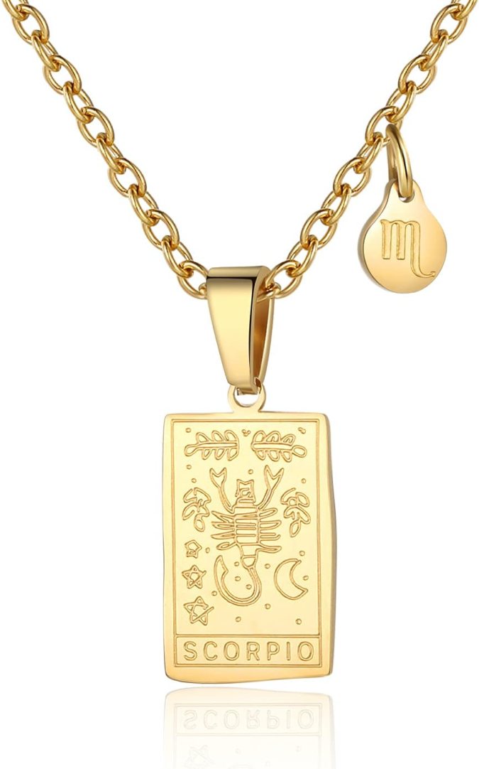 Collar de AIAINAGI de venta en Amazon.