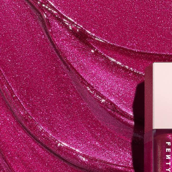 Gloss Bomb Universal Lip Luminizer de Fenty Beauty.