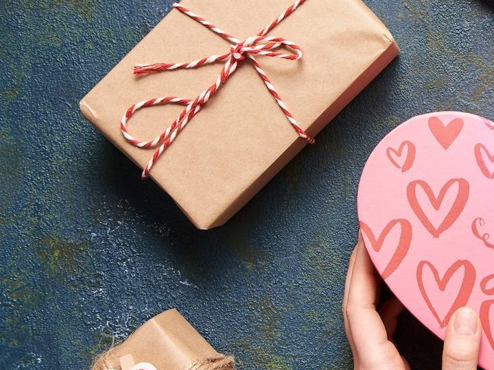 8 regalos de San Valentín de último minuto que puedes comprar en Amazon desde $7 dólares