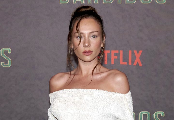 Ester Expósito presume su figura en el estreno de su nuevo proyecto.