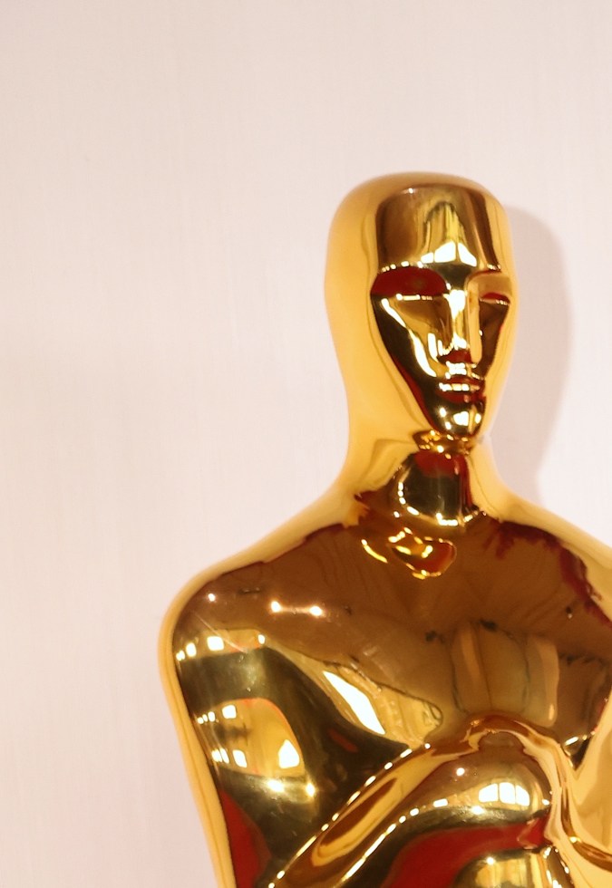 America Ferrera se viste de Barbie en los Oscar 2024.