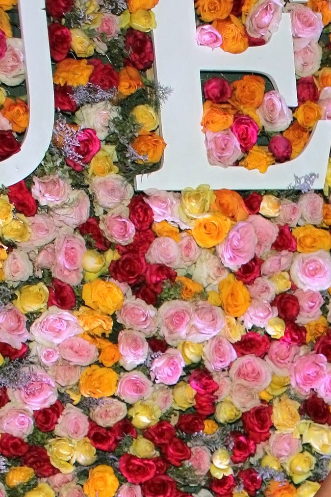 Lupita Jones recibe la primavera con el vestido ideal.