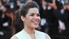 America Ferrera posa en la alfombra roja de la premier de "How To Train Your Dragon 2" en Cannes el 16 de mayo de 2014.
