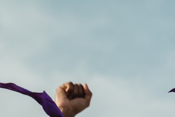 Día Internacional de la Mujer, 8 de marzo: Protesta feminista con mujeres que expresan empoderamiento y liderazgo para lograr los derechos de la mujer.