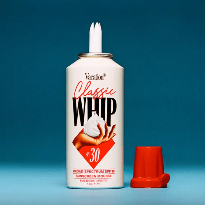Classic Whip SPF 30 Sunscreen Mousse de Vacation.