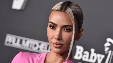 Kim Kardashian en la alfombra roja de Baby2Baby Annual Gala en noviembre de 2022.