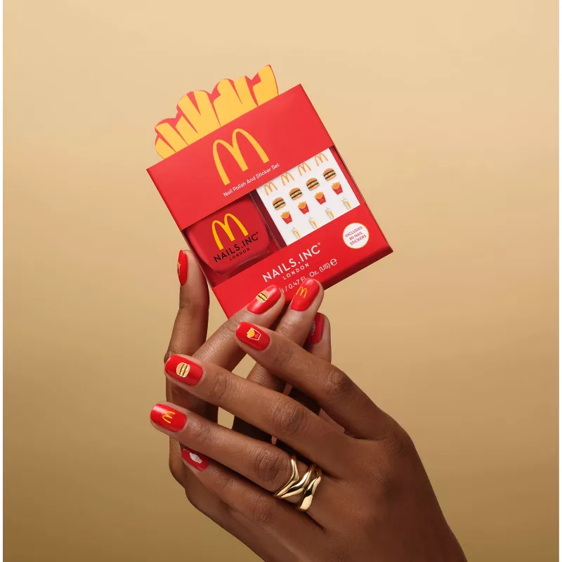 Nail Polish with Stickers de Nails Inc. x McDonald’s.