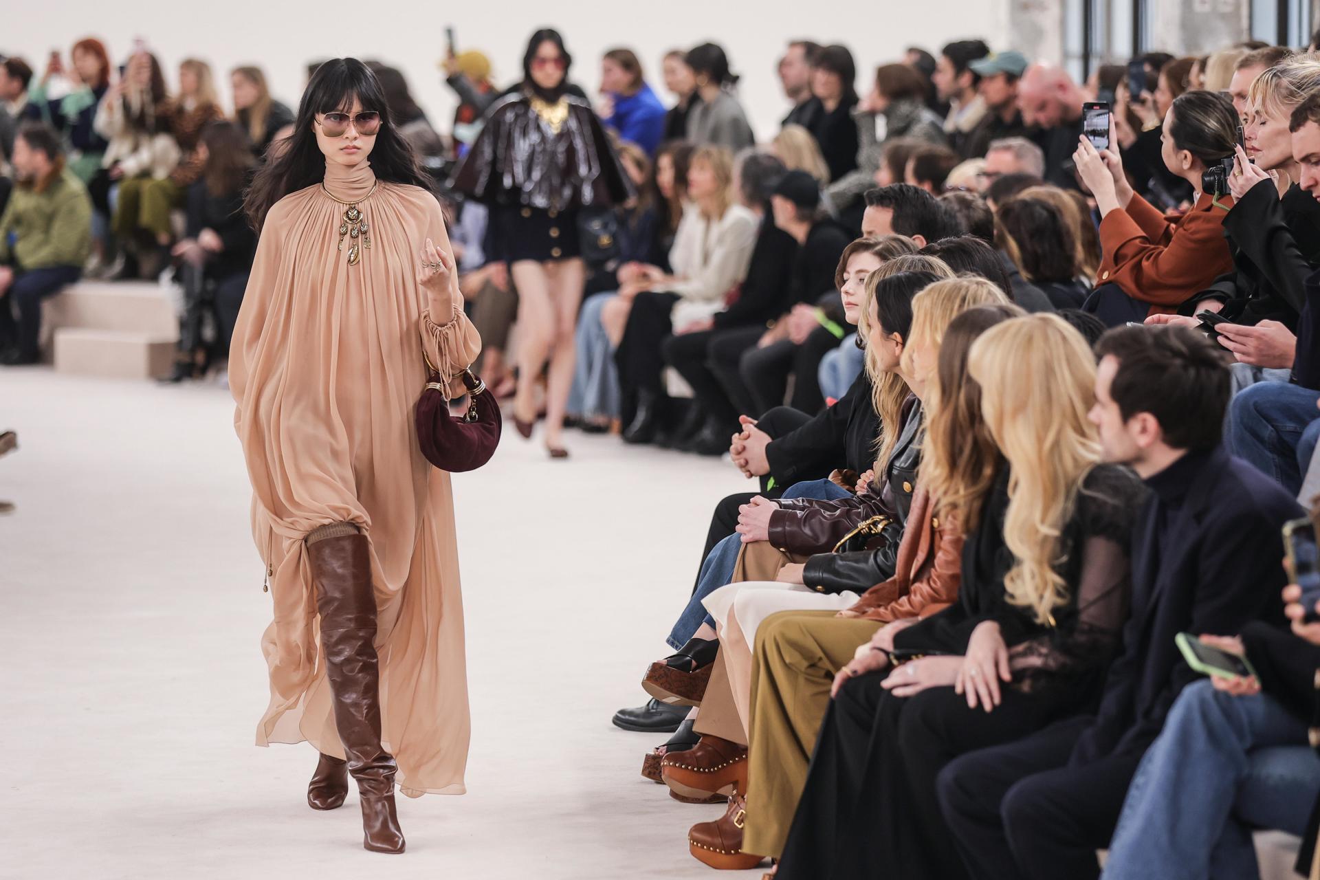 Bolso en la pasarela de Chloé de su colección otoño/invierno 2024.