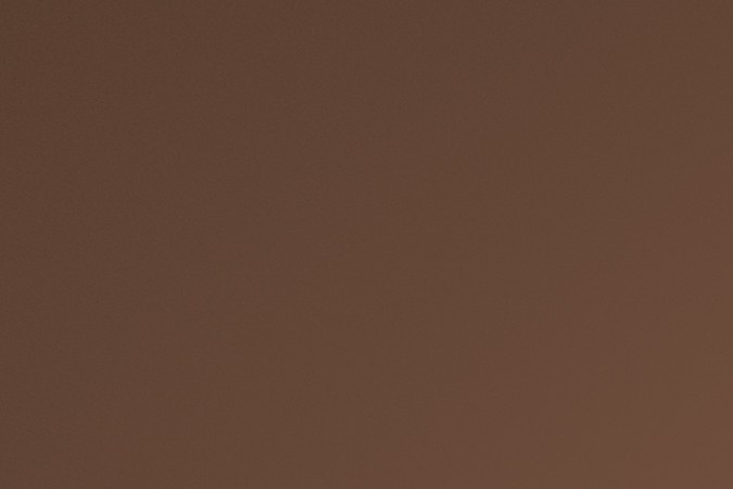 Hidratar tu piel te ayudará a evitar su caída. 