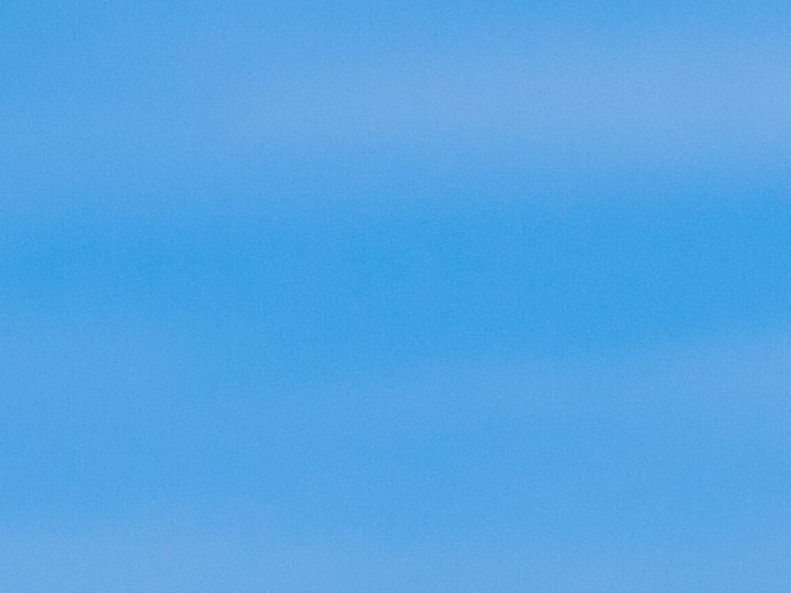 El cuidado del cabello en la playa es un paso importante para que luzca saludable.