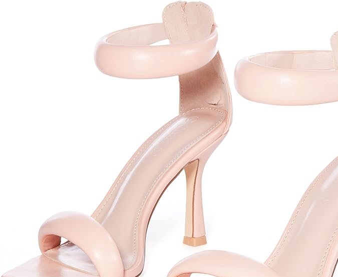 Sandalias rosas de Coutgo de venta en Amazon.