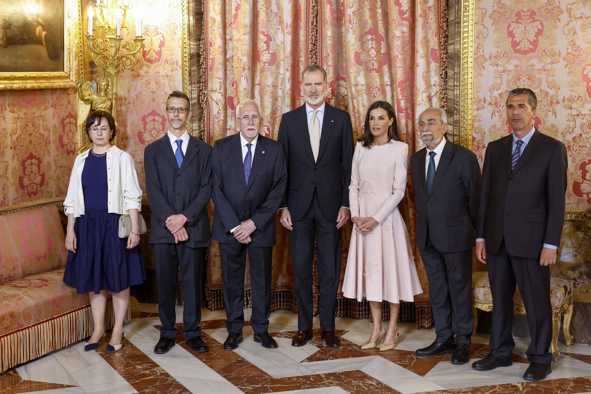 Los reyes de España celebran el almuerzo tradicional por el Premio Cervantes.