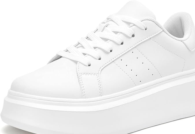 Zapatos deportivos de AKK.