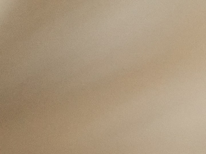 Regálale un producto para el cuidado de la piel a tu mamá en su día especial.